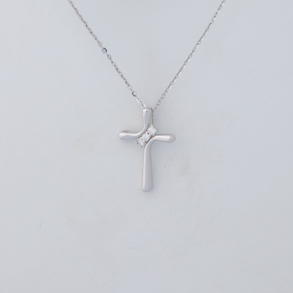 Moissanite Jewelry 72 DPI_Trinity Moissanite Cross Necklace -17